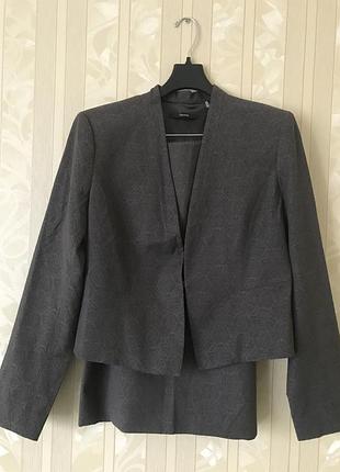Деловой юбочный костюм tahari размер 48