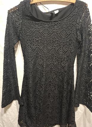 Кружевое платье