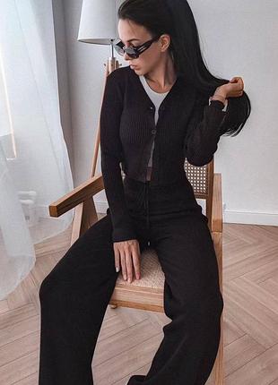 Трикотажний вʼязаний костюм в рубчик теплий прогулянковий костюм штани кардиган