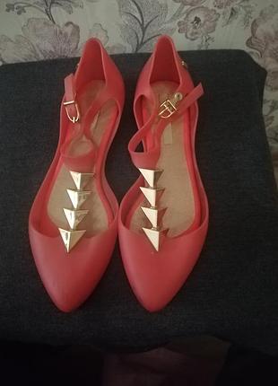 Резиновые туфли melissa. размер 37, 5