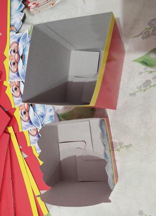 Квадратна коробочка для подарунків дід мороз3 фото