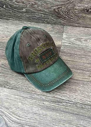 Нова кепка в вінтажному стилі