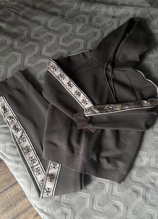 Жіночий костюм guess оригінал