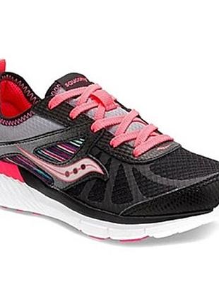 Нові жіночі кросівки saucony  volt multi