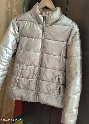 Курточка весна розмір м
