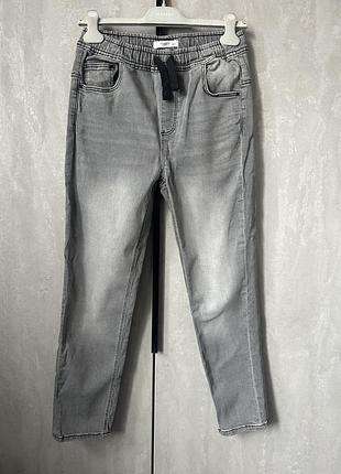 Джинсы reserved 158р