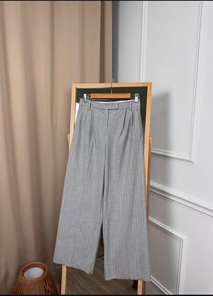 Широкі стильні брюки bershka