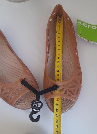 Балетки, босоножки, босоножки crocs р. w5-22, 5см. новые