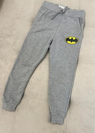 Спортивні штани .