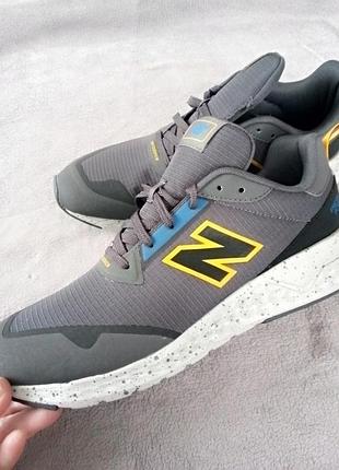 Мужские кроссовки бренда new balance