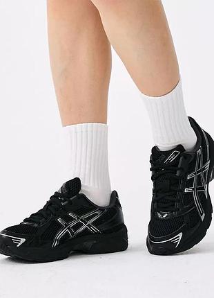 Кросівки asics