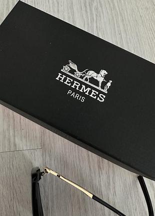 Обʼємні квадратні окуляри hermes