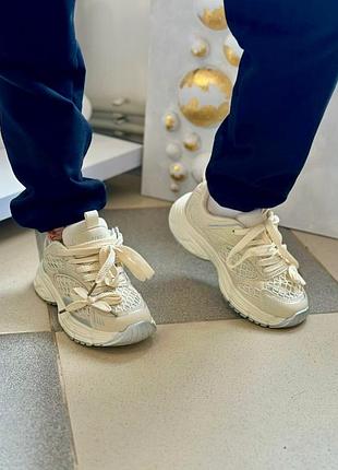 Кроссовки на девочку