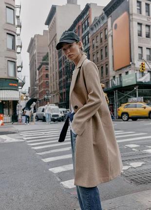 Пальто zara, бежеве пальто zara , пальто з відкритим коміром zara
