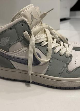 Кросівки nike air jordan 1 mid