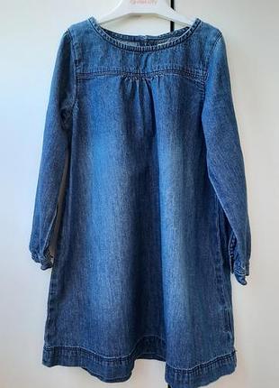 Джинсова сукня для дівчинки фірми next на від 4-5 років