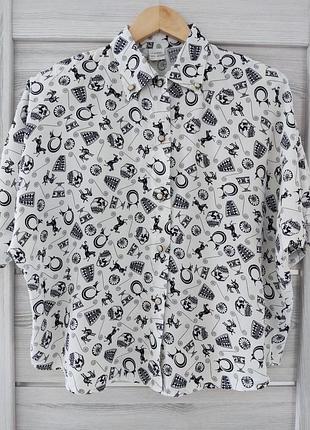 Біла вінтажна  блуза  made in france з красивим принтом.