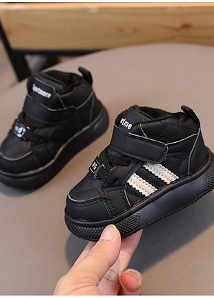 Демісезонні черевики дитячі колір чорний