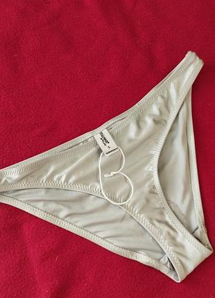 Новые серебряные трусики от купальника размер м ,по замерам, принимаю заказы от 100 гр