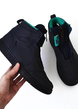 Брендові оригінальні шкіряні високі кросівки хайтопи nike air jordan 23.5 см