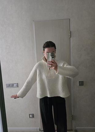 Светрик жіночий