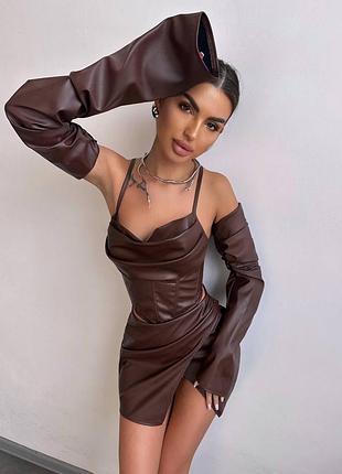 Комплект з еко шкіри корсет  з чашками та коротка спідниця міні