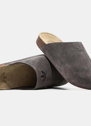 Шикарні замшеві шльопанці сабо adidas adimule grey