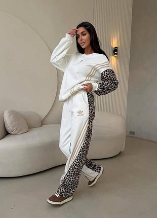 Стильний прогулянковий костюм оверсайз