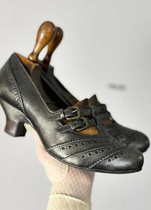 Туфлі у вінтажному стилі натуральна шкіра вінтаж ретро