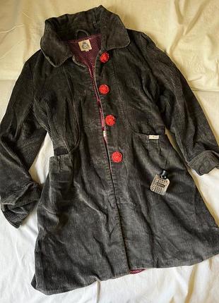 Жіноче темно-сіре вельветове пальто розкльошеного фасону