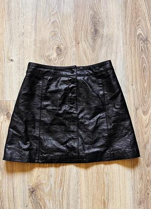 Спідниця із шкірзаму divided