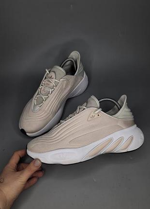 Шикарні кросівки adidas моделі adifom sltn