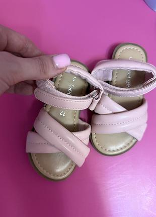 Босоніжки для дівчинки