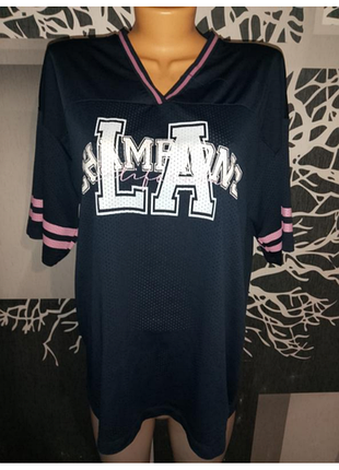 Жіноча футболка