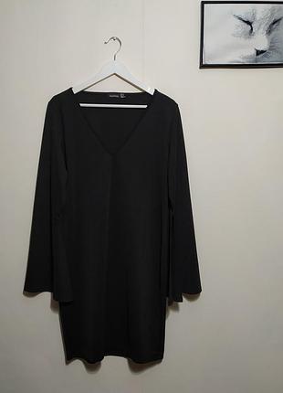 Стретчева коротка сукня, плаття з кльошними рукавами від boohoo.