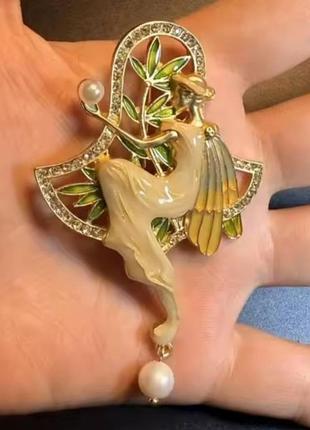 Розкішна брошка німфа у стилі модерн, ар нуво, рене лалик, фея, дева