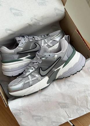 Кроссовки nike