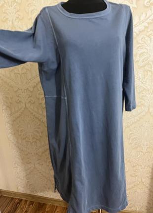 Платьє  в гарному кольорі