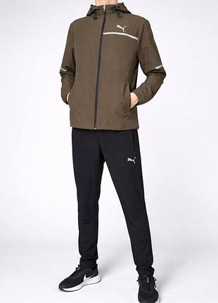 Чоловічий спортивний костюм