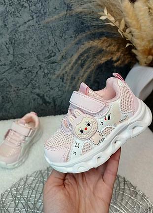 Дитячі кросівки для дівчинки