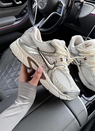 Кросівки v5 rnr beige/brown