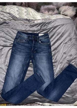 Женские джинсы