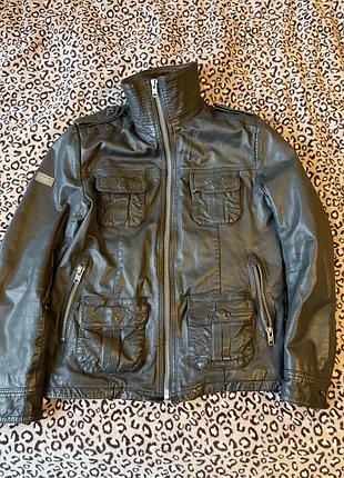 Superdry шкіряна куртка розмір л.