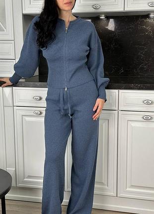 Брючный костюм