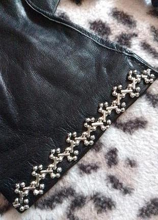 Елегантні жіночі рукавички