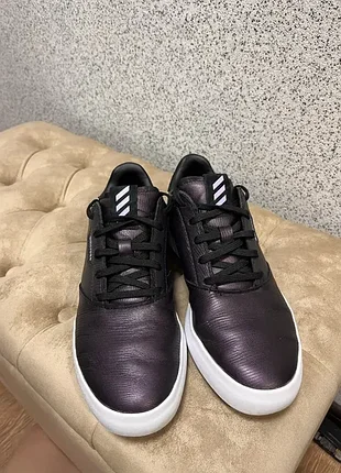 Жіночі кросівки кеди adidas красивого кольору марсала