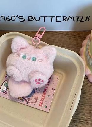 Милий брелок із кошеням
