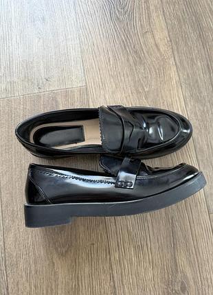 Лофери stradivarius