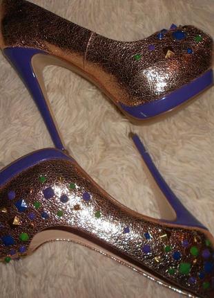 Супер нарядні туфлі!!!