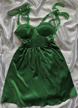 Сукня в корсетному стилі